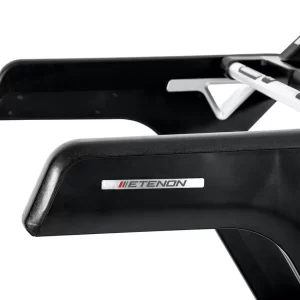 V8 Etenon – Detalle pasamanos